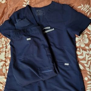 FIGS Technical Collection wo.ans size Large set, top and bottom. Color Blue.